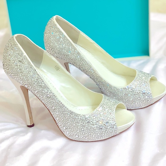 Benjamin Adams Shoes - 🎉HP 12/7🎉 Swarovski Crystal 4” 💎 pumps- AUTHENTIC SWAROVSKI